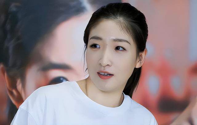 剧组扎根新疆数月，先后在吐鲁番、克拉玛依等地取景。
